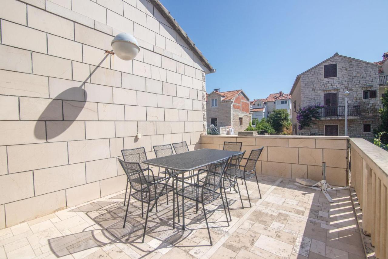 Apartment Jerka Supetar Kültér fotó