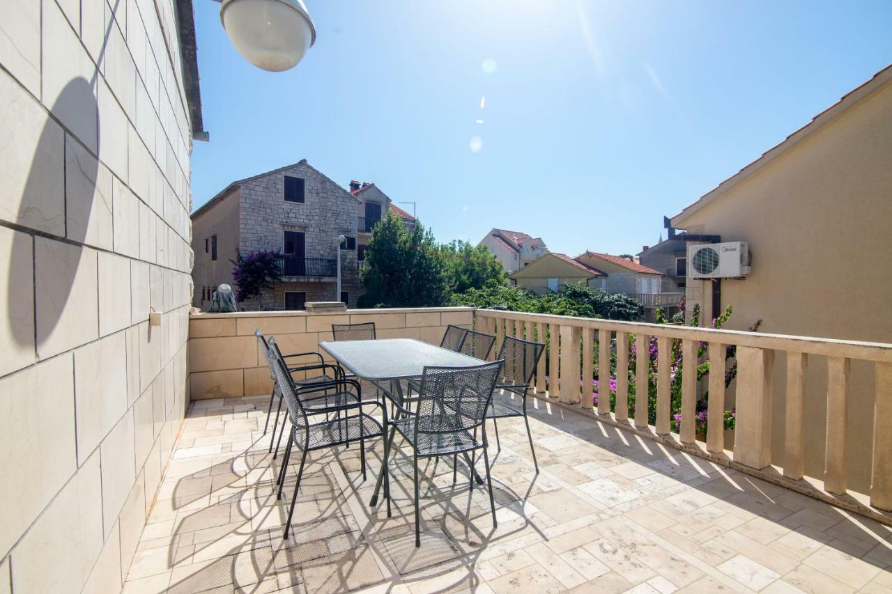 Apartment Jerka Supetar Kültér fotó