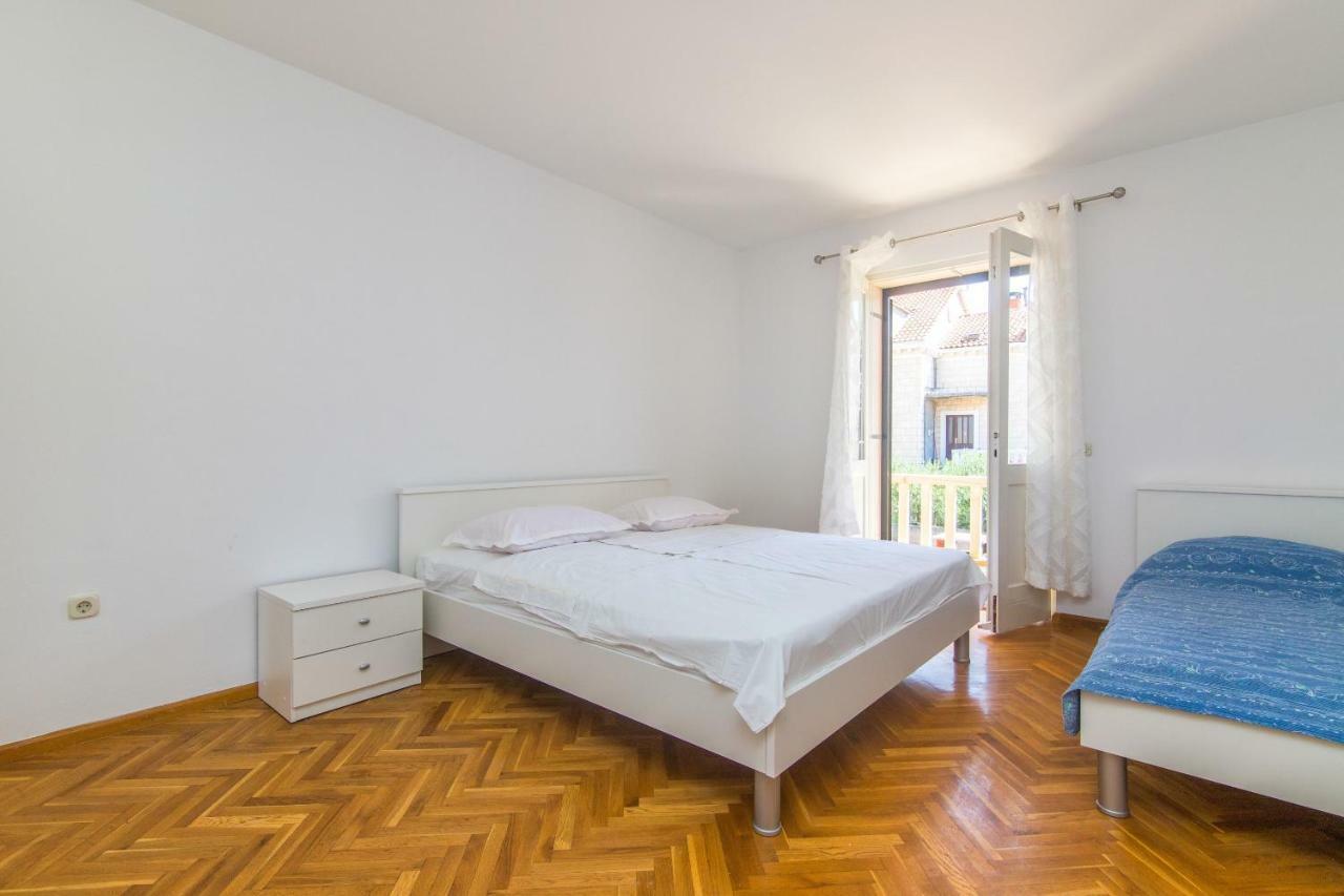 Apartment Jerka Supetar Kültér fotó