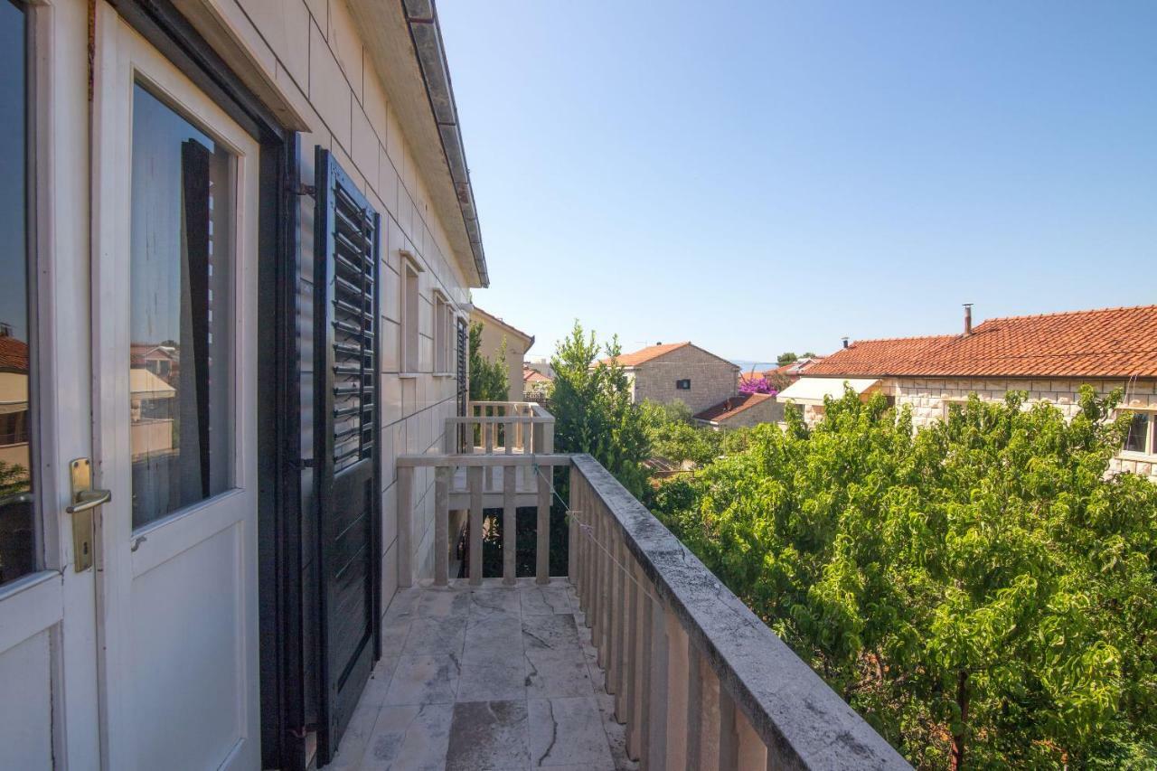 Apartment Jerka Supetar Kültér fotó