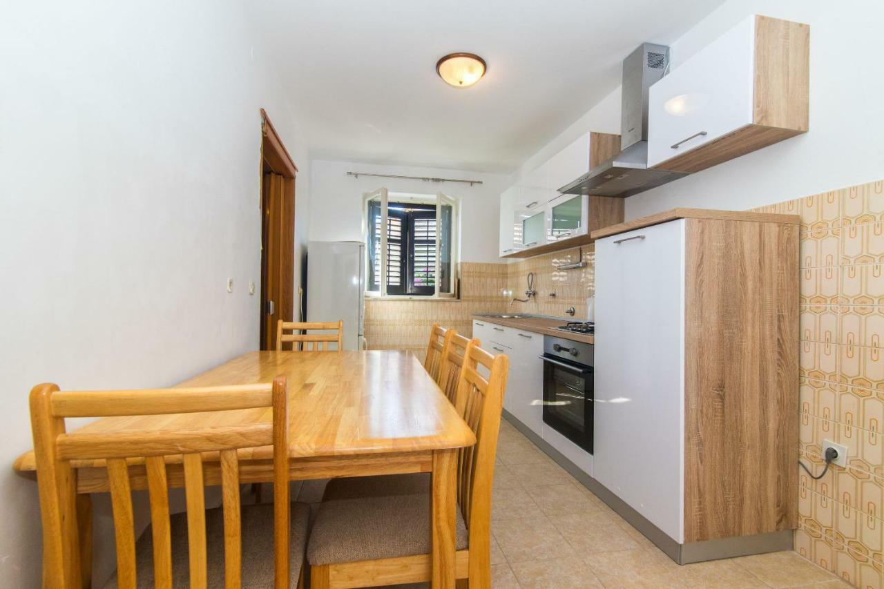 Apartment Jerka Supetar Kültér fotó