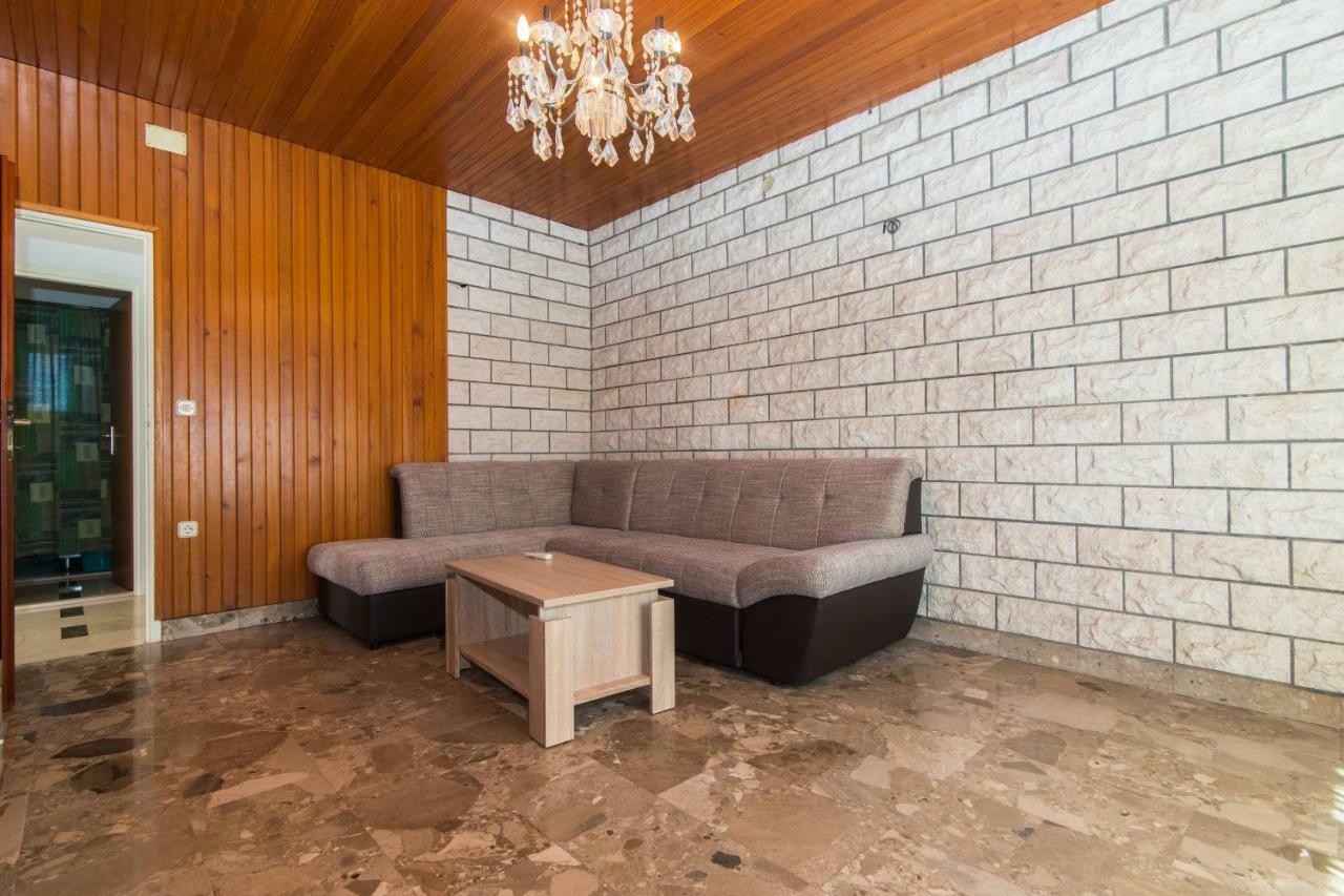 Apartment Jerka Supetar Kültér fotó