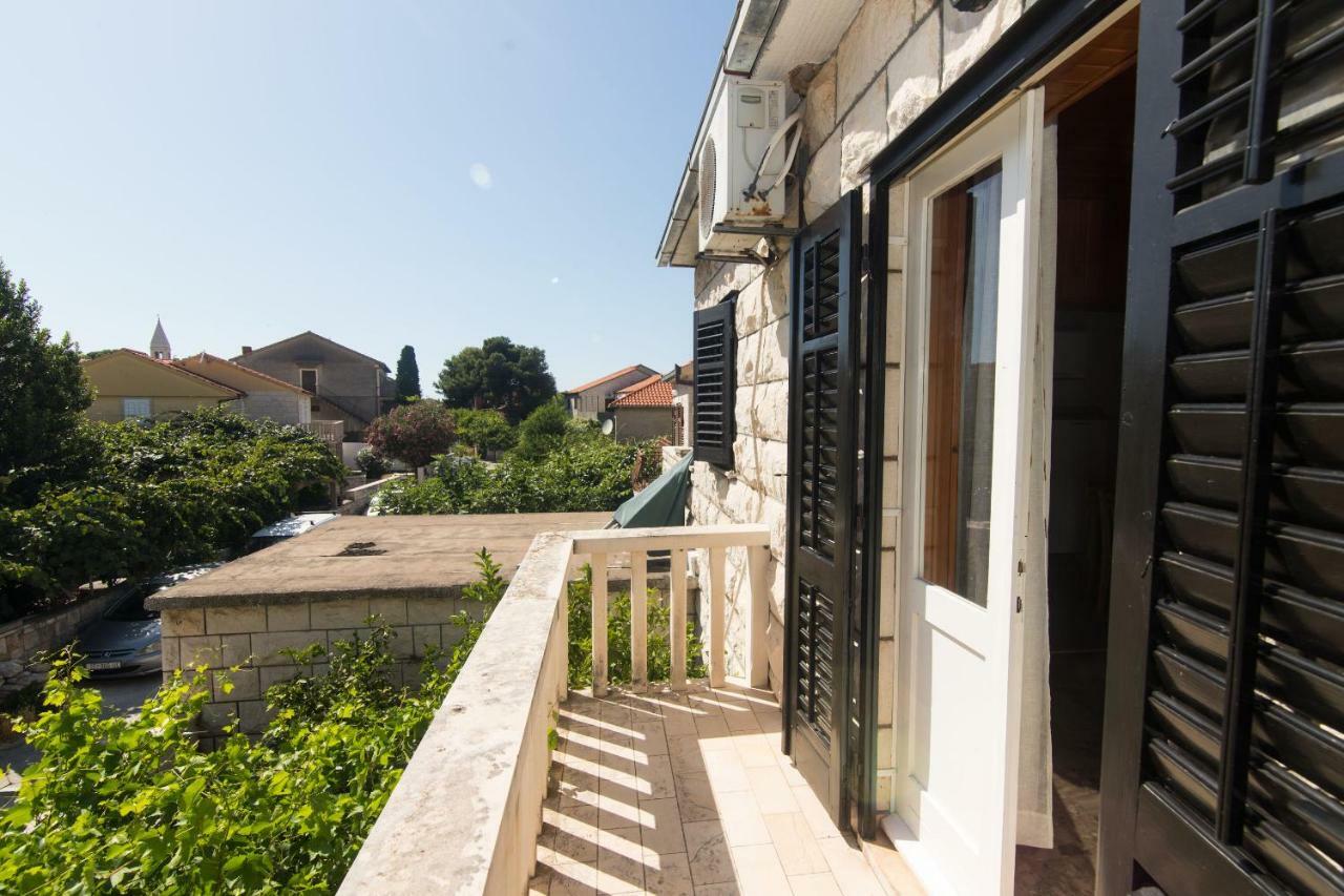 Apartment Jerka Supetar Kültér fotó